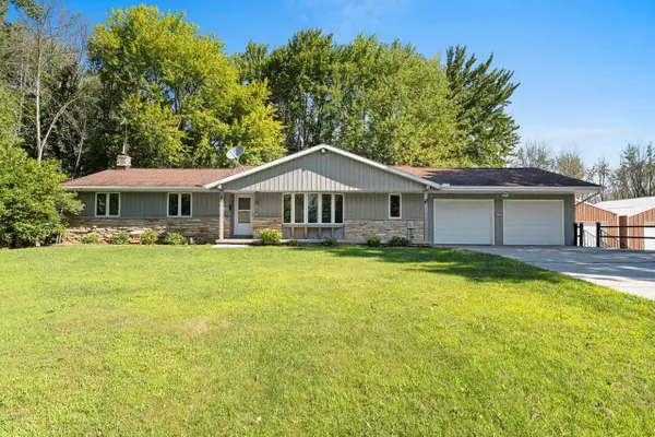 5025 Luxemburg Road, NEW FRANKEN, WI 54229-9704
