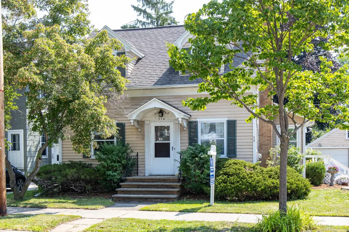 714 N Oneida Street, Appleton, WI 54911 - #1