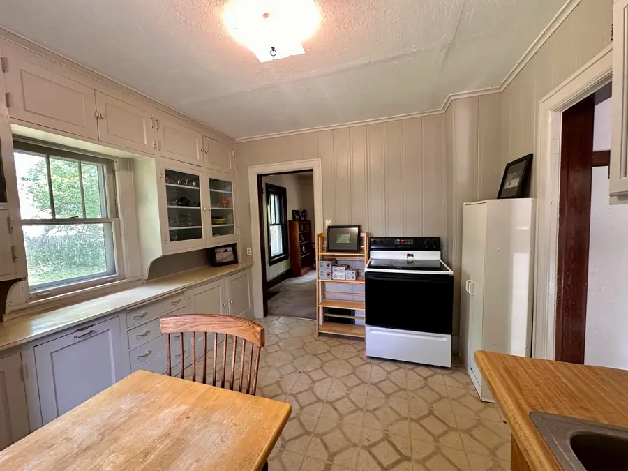 516 E Maple Street, Appleton, WI 54915 - #3