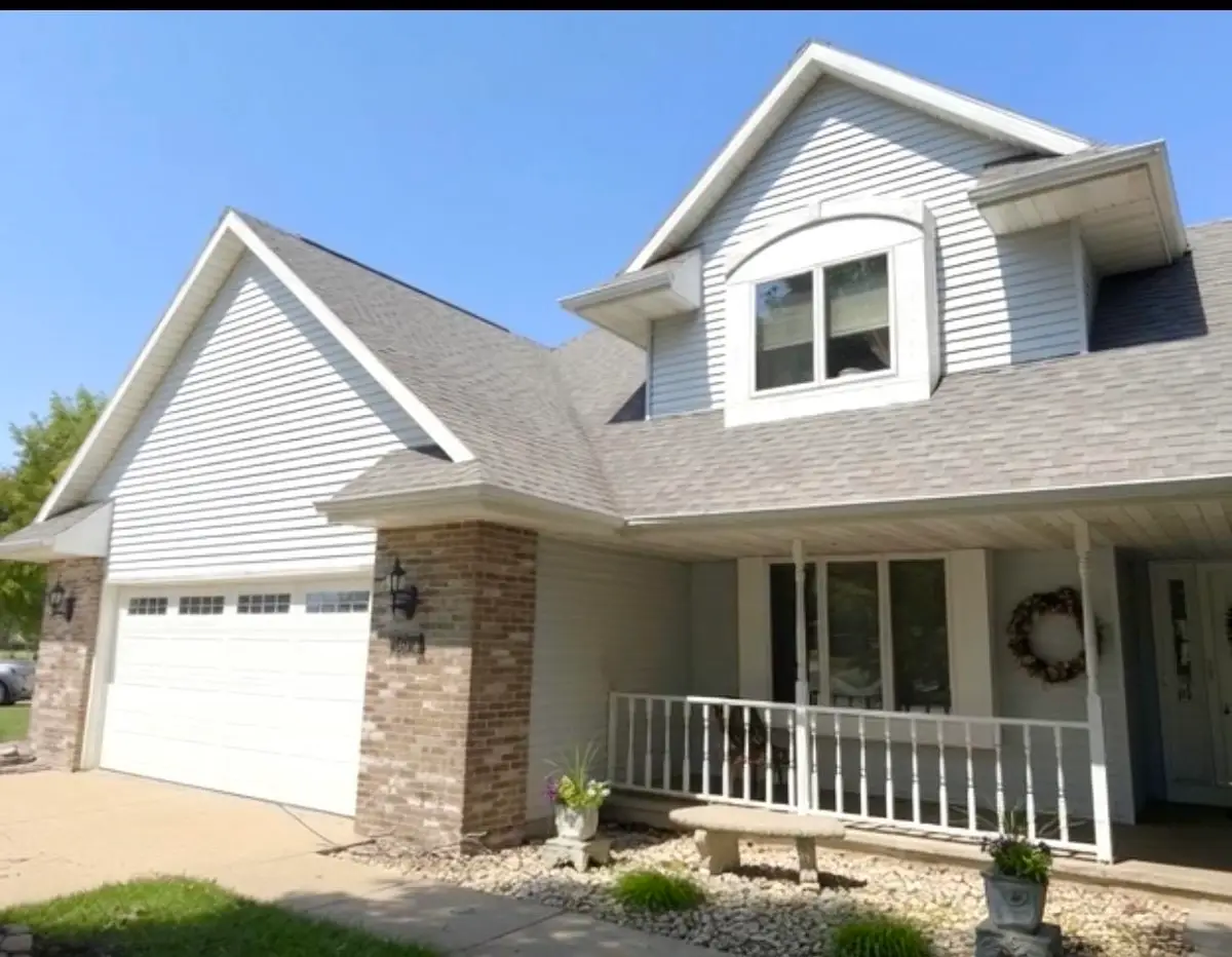 2884 Westmoor Road, Oshkosh, WI 54904-0000 - #1