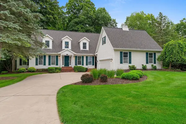 152 Garden Gate Court, GREEN BAY, WI 54313-4703