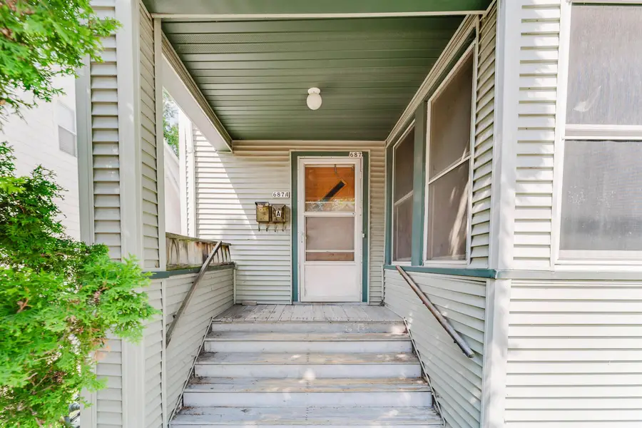 687 Central Street, Oshkosh, WI 54901 - #2