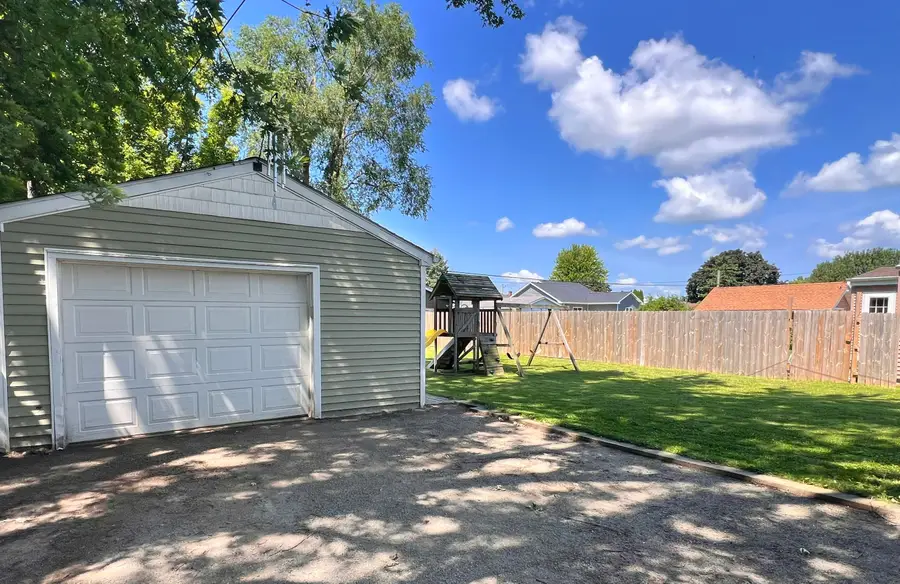 2317 Mt Vernon Street, Oshkosh, WI 54901-1939 - #3