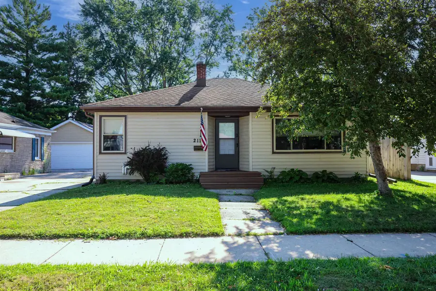 2112 N Superior Street, Appleton, WI 54911 - #3