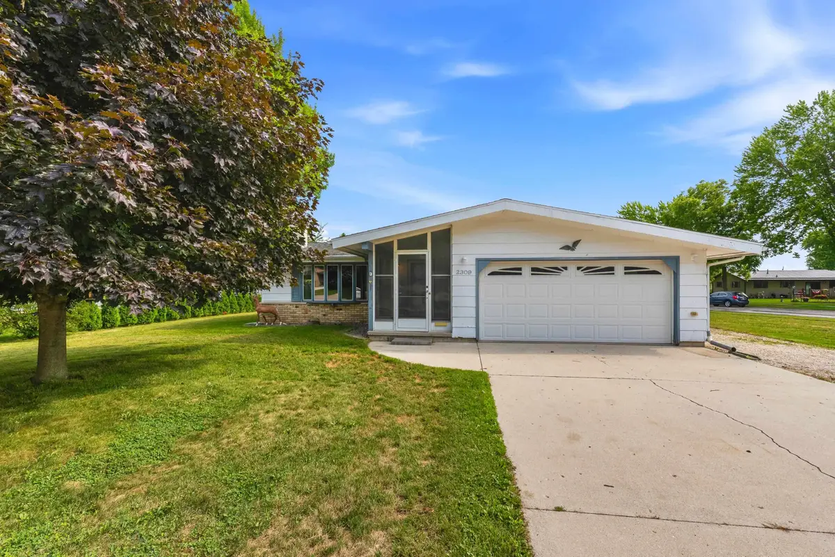 2309 Mary Avenue, New Holstein, WI 53061-1242 - #1