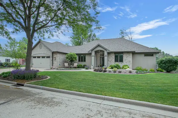 621 Glenview Avenue, COMBINED LOCKS, WI 54113