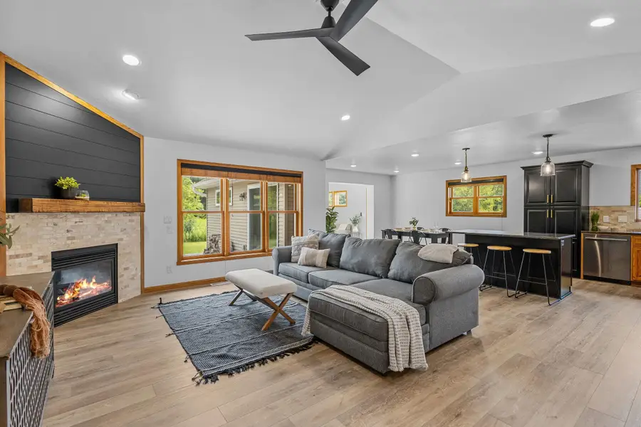 N2460 Benjamin Drive, Greenville, WI 54942 - #3