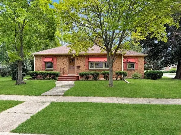 1006 Evans Street, OSHKOSH, WI 54901