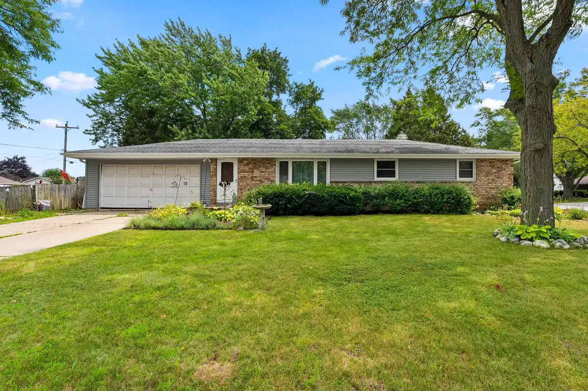 2661 Clive Street, Green Bay, WI 54313-6063 - #1