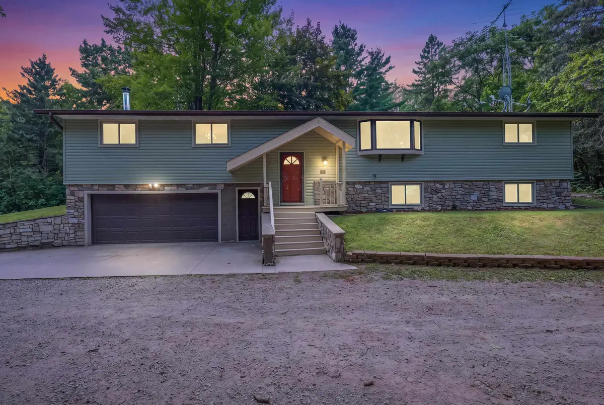E1317 Larson Road, Waupaca, WI 54981 - #1