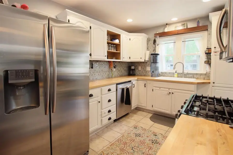 1402 W Murdock Avenue, Oshkosh, WI 54901 - #3