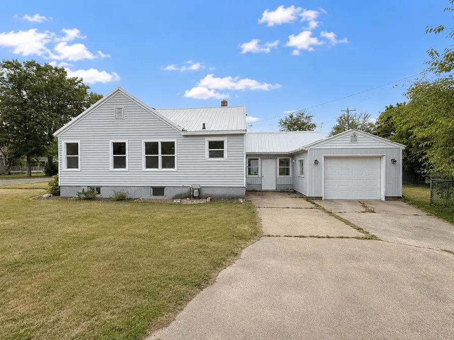 1900 16th Avenue, Menominee, MI 49858 - #3