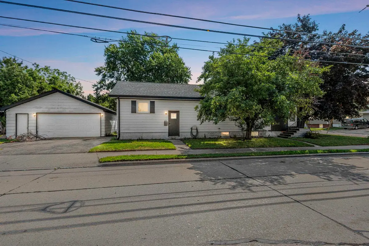 1222 Knapp Street, Oshkosh, WI 54902 - #1