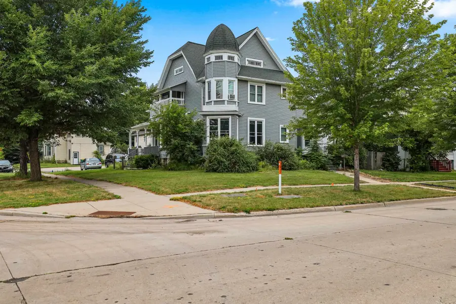803 N Broadway, Green Bay, WI 54303 - #3