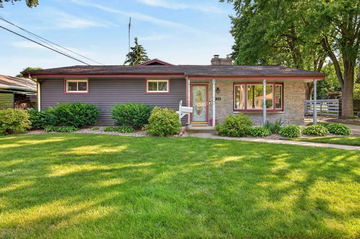 731 E Harding Drive, Appleton, WI 54915 - #1