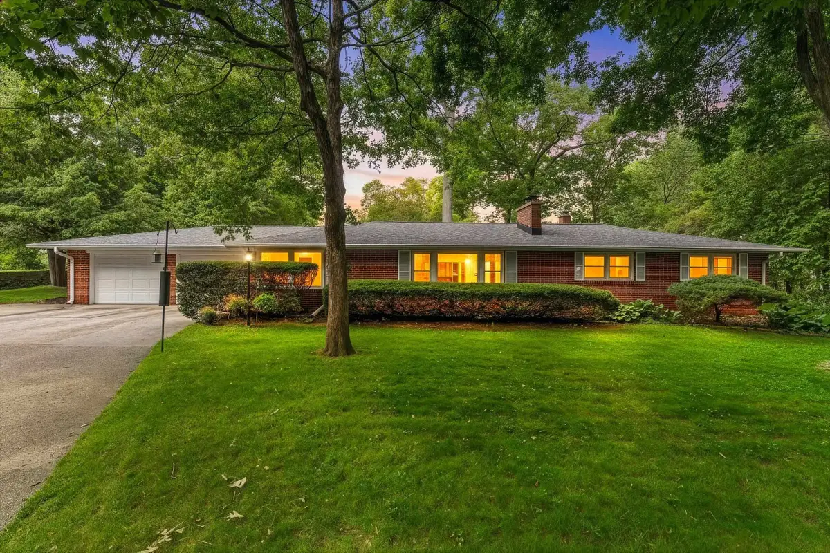 1173 St Lawrence Drive, Green Bay, WI 54311 - #1