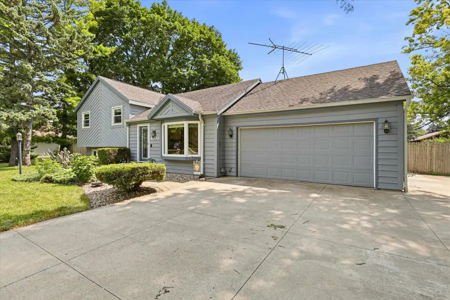 1303 Green Valley Drive, Neenah, WI 54956 - #2