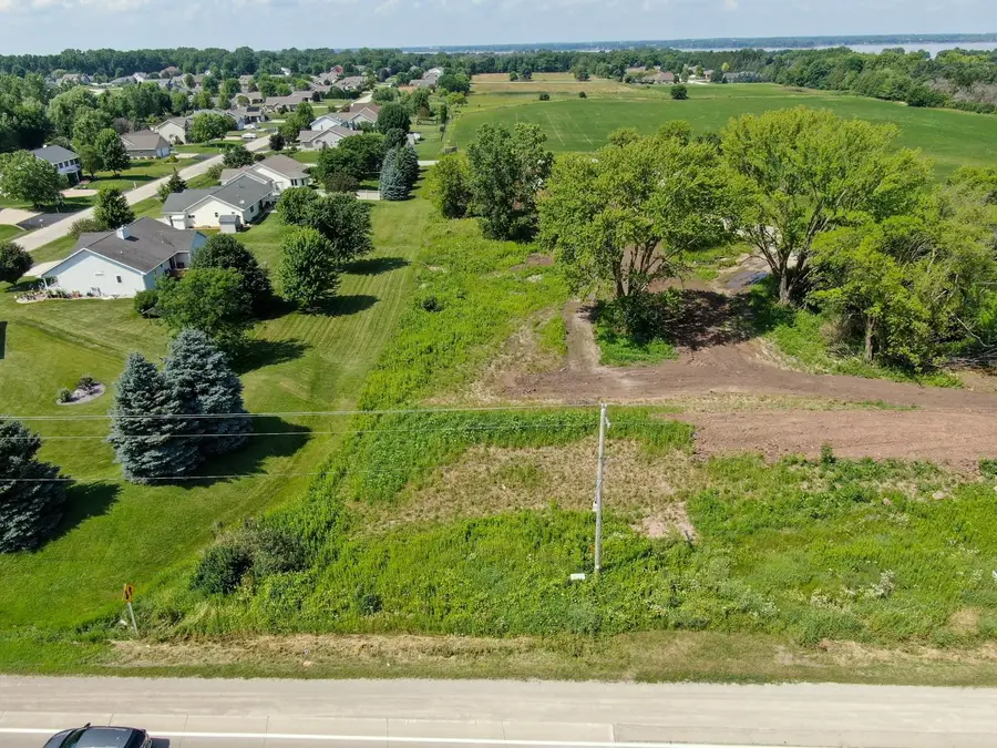 Pierce Lane #3 & 4, Oshkosh, WI 54904-0000 - #3