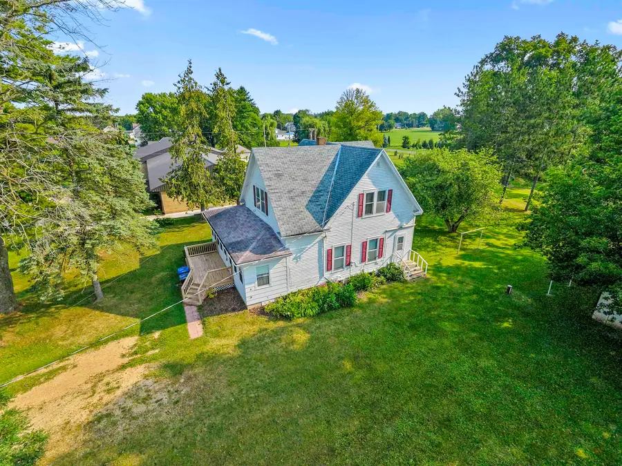 302 S Zachow Street, Cecil, WI 54111 - #3