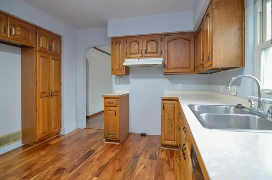 1076 Mayer Street, Menasha, WI 54952 - #3