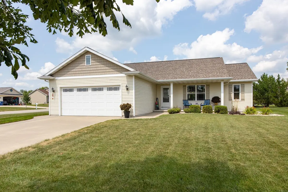 W6196 Sherwood Point Drive, Greenville, WI 54942 - #1