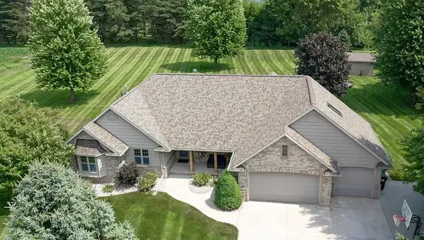 N4326 Red Leaf Drive, APPLETON, WI 54913