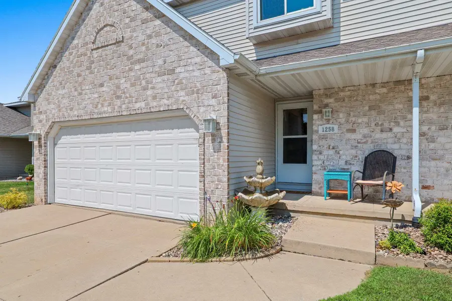 1258 Franco Court, De Pere, WI 54115-3817 - #2