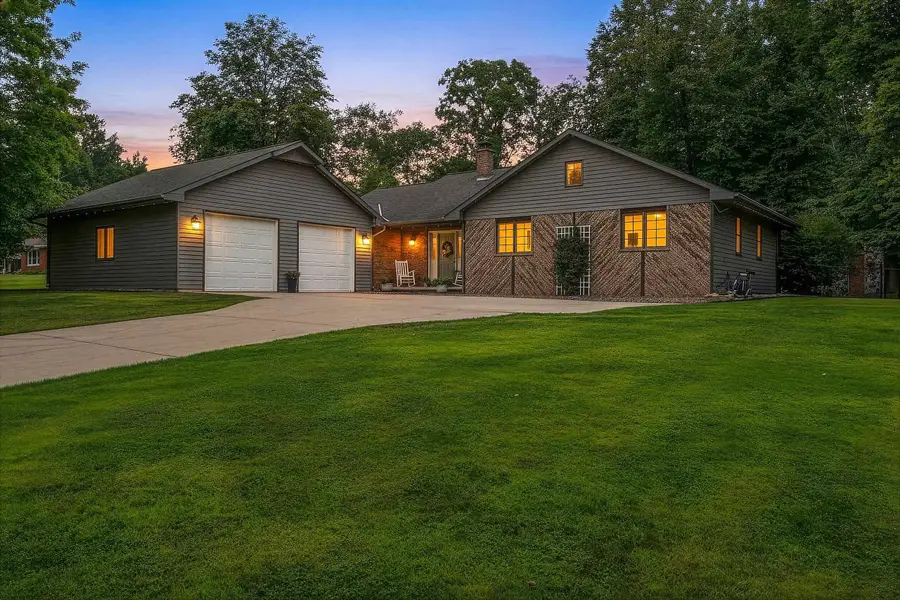 915 La Count Road, Green Bay, WI 54313 - #2