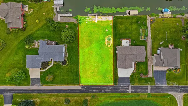5280 Channel View Drive, OSHKOSH, WI 54901-1320
