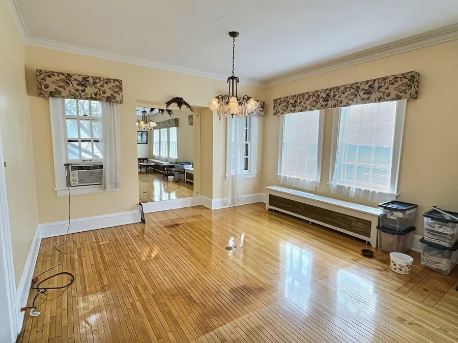 628 W Irving Avenue, Oshkosh, WI 54901 - #3