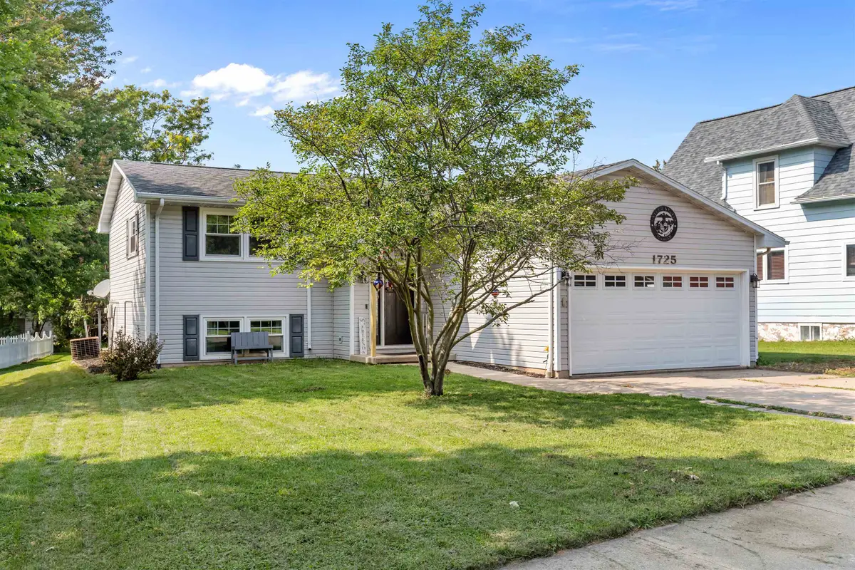 1725 Lawe Street, Kaukauna, WI 54130 - #1