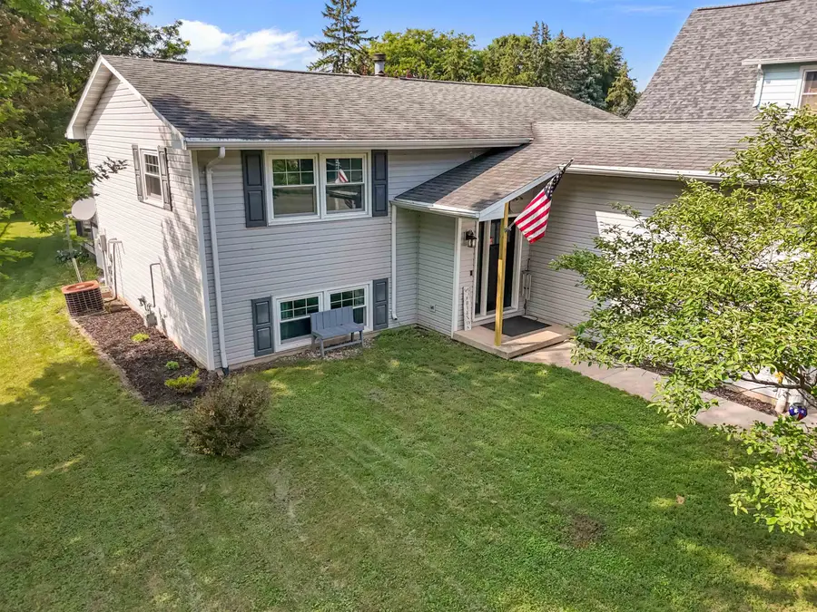 1725 Lawe Street, Kaukauna, WI 54130 - #2