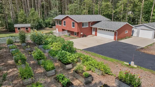 4057 St Francis Park Drive, SUAMICO, WI 54313-8434