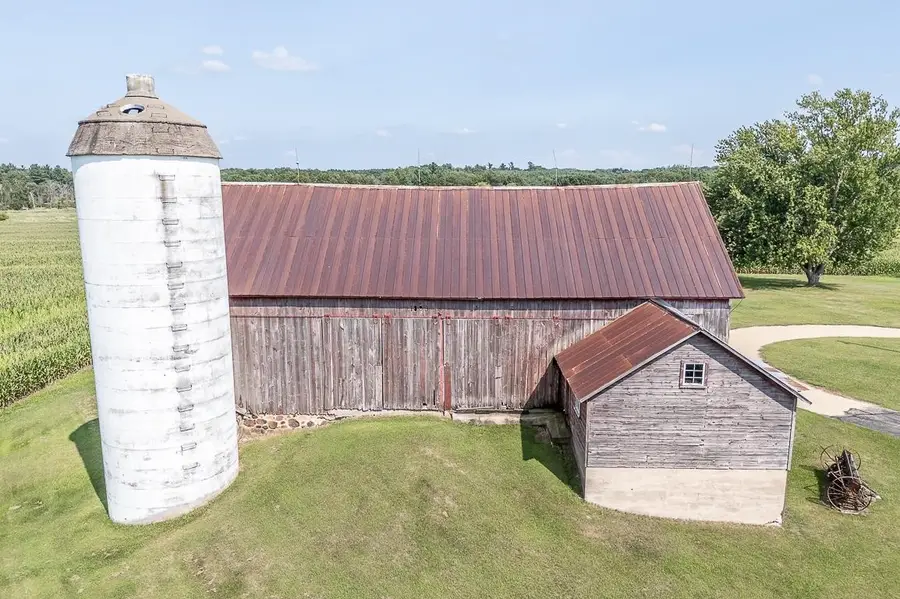 N3212 Bean City Road, New London, WI 54961-8800 - #3
