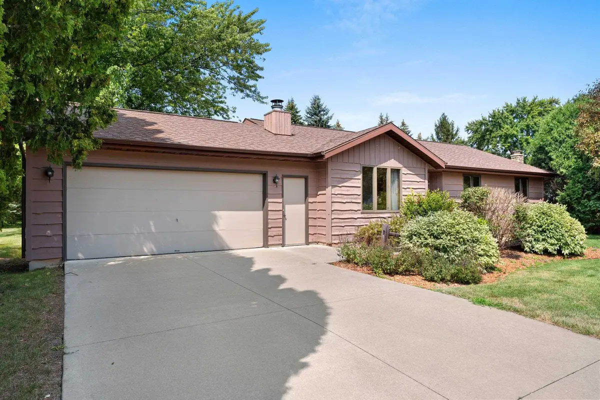 4718 W Periwinkle Court, Appleton, WI 54914-8510 - #1
