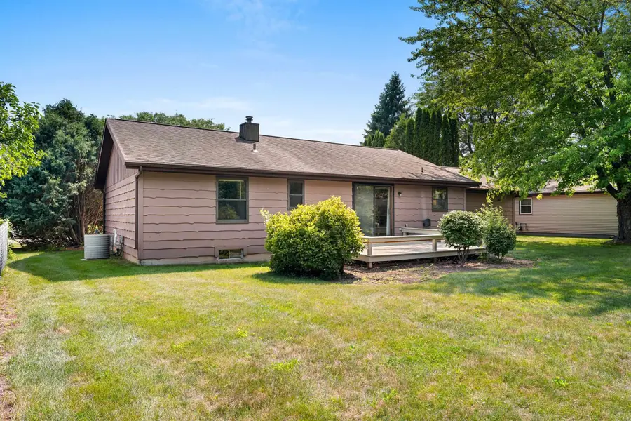 4718 W Periwinkle Court, Appleton, WI 54914-8510 - #2
