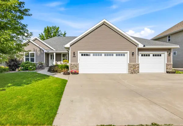 848 Lotus Trail, MENASHA, WI 54952