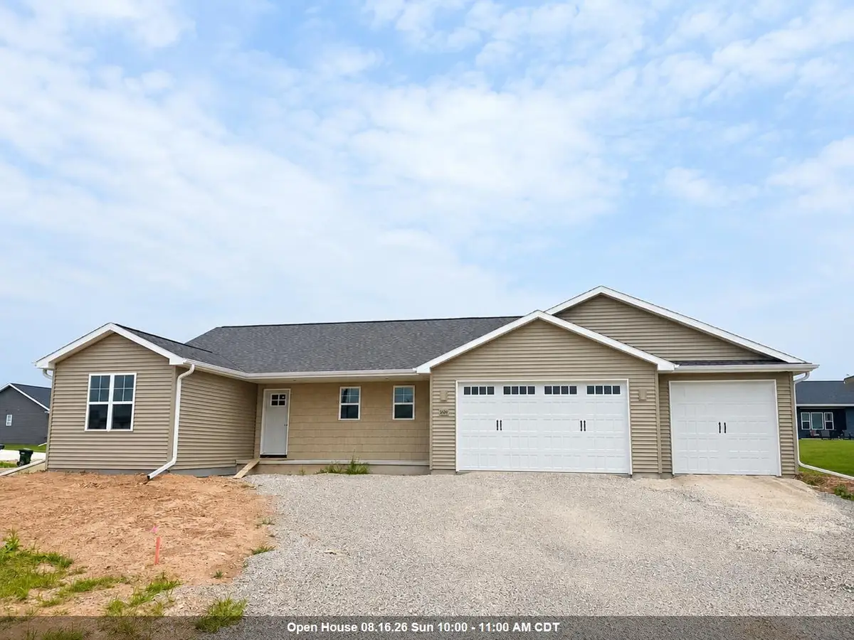 2091 Red Fox Lane, Kaukauna, WI 54130 - #1