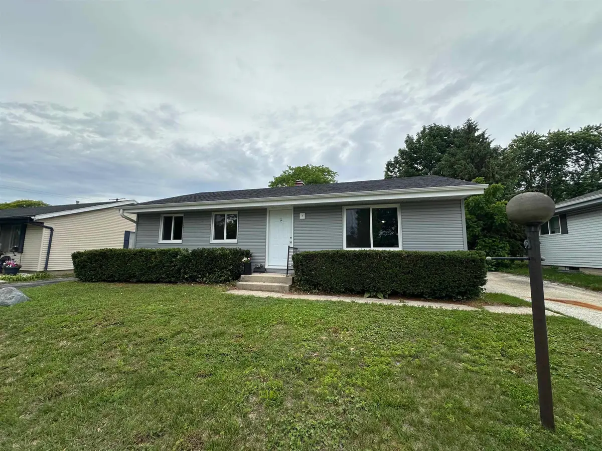 6656 W Brentwood Avenue, Milwaukee, WI 54223 - #1