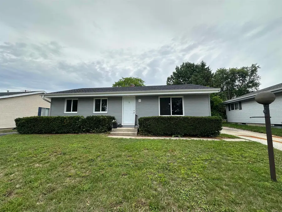 6656 W Brentwood Avenue, Milwaukee, WI 54223 - #2