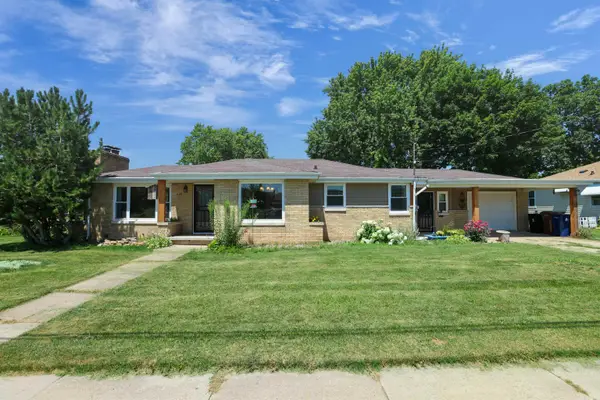 428 8th Street, MENASHA, WI 54952