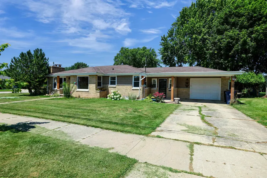 428 8th Street, Menasha, WI 54952 - #2