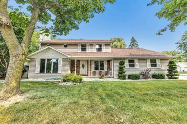 2719 Woodland Hills Court, GREEN BAY, WI 54311