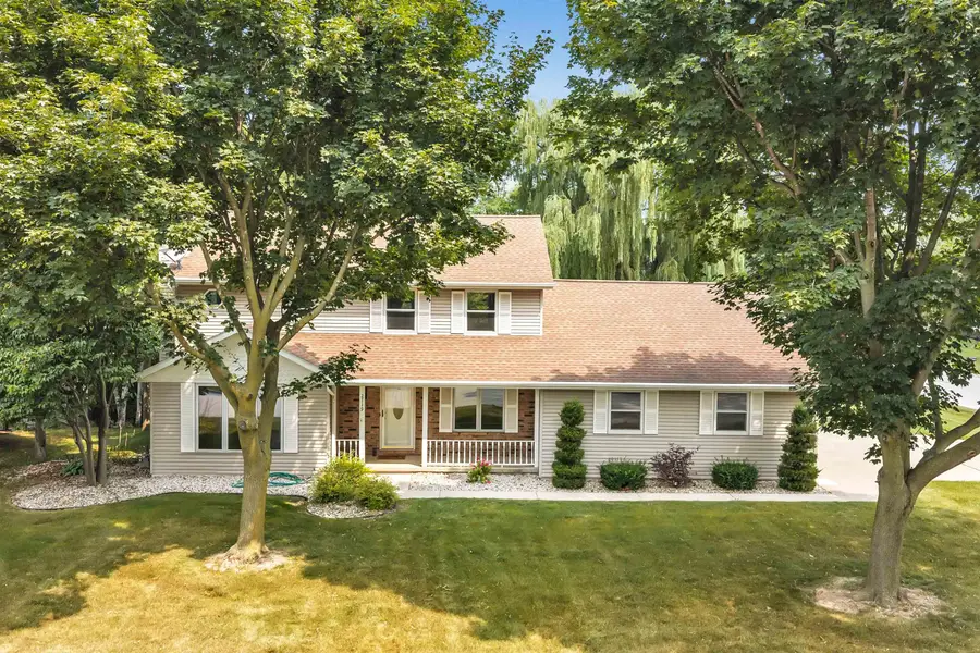 2719 Woodland Hills Court, Green Bay, WI 54311 - #3