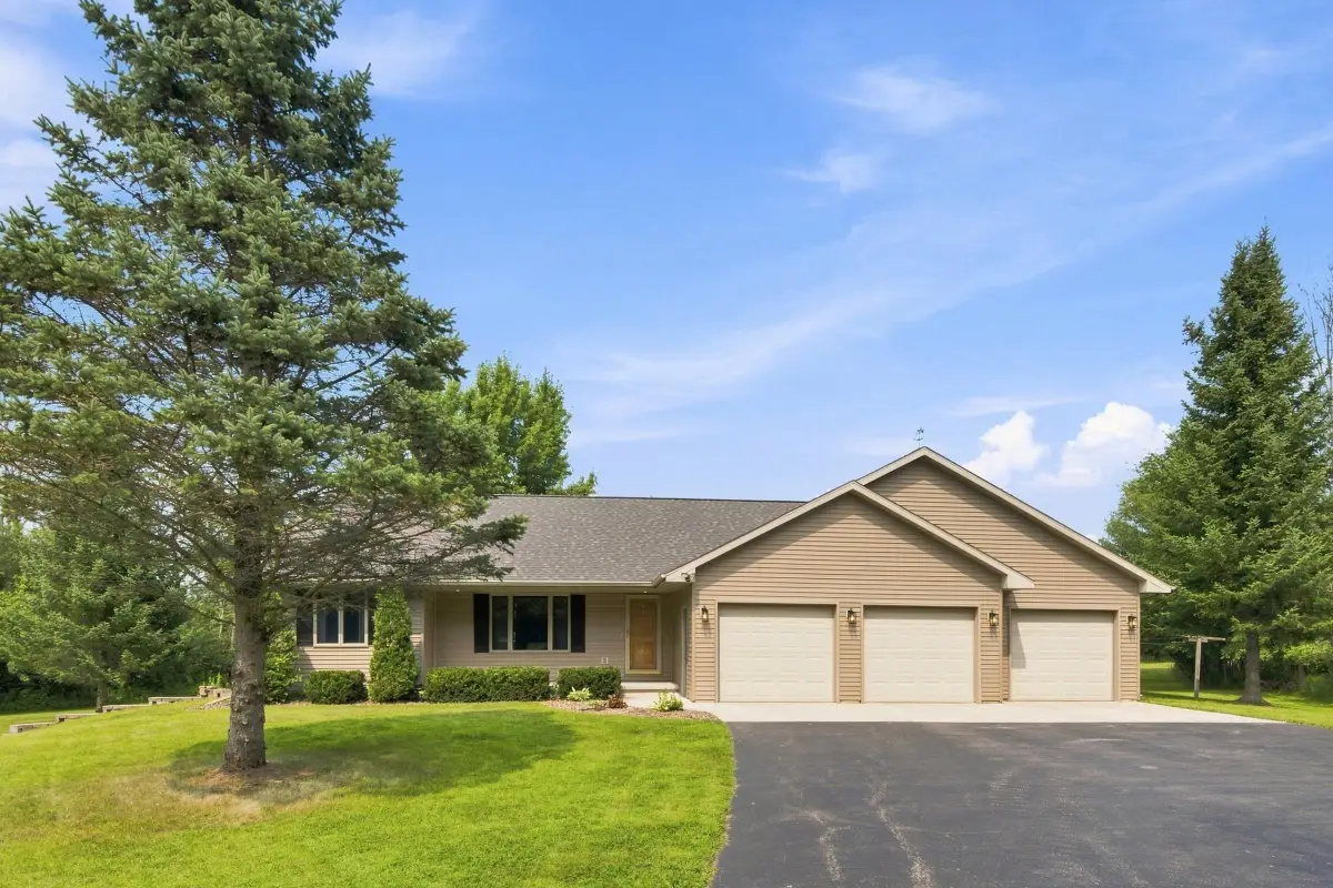 1075 Kim Lane, Little Suamico, WI 54141-8858 - #1