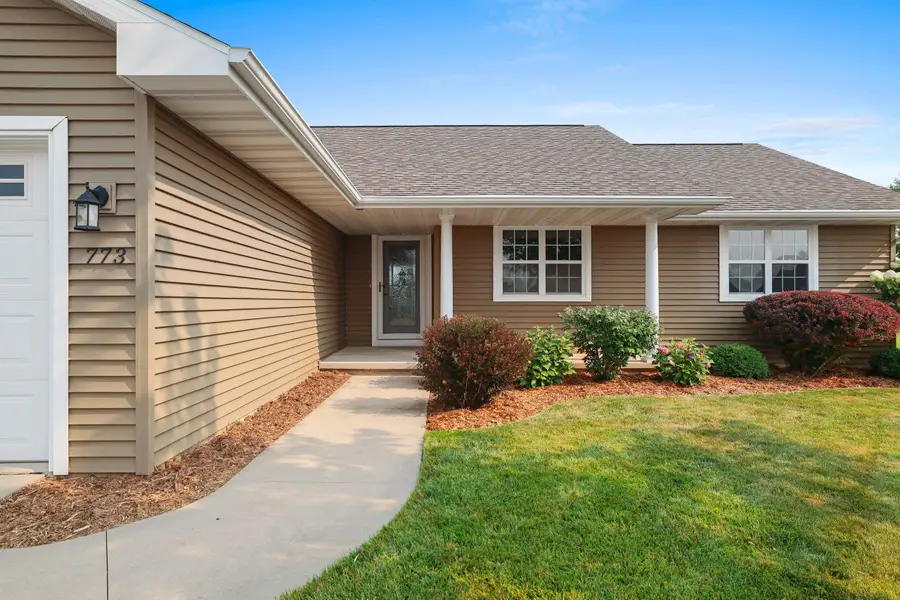 773 N Melcorn Circle, De Pere, WI 54115-7119 - #2