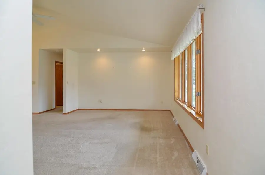 1518 Commanche Drive, Green Bay, WI 54313-5940 - #2