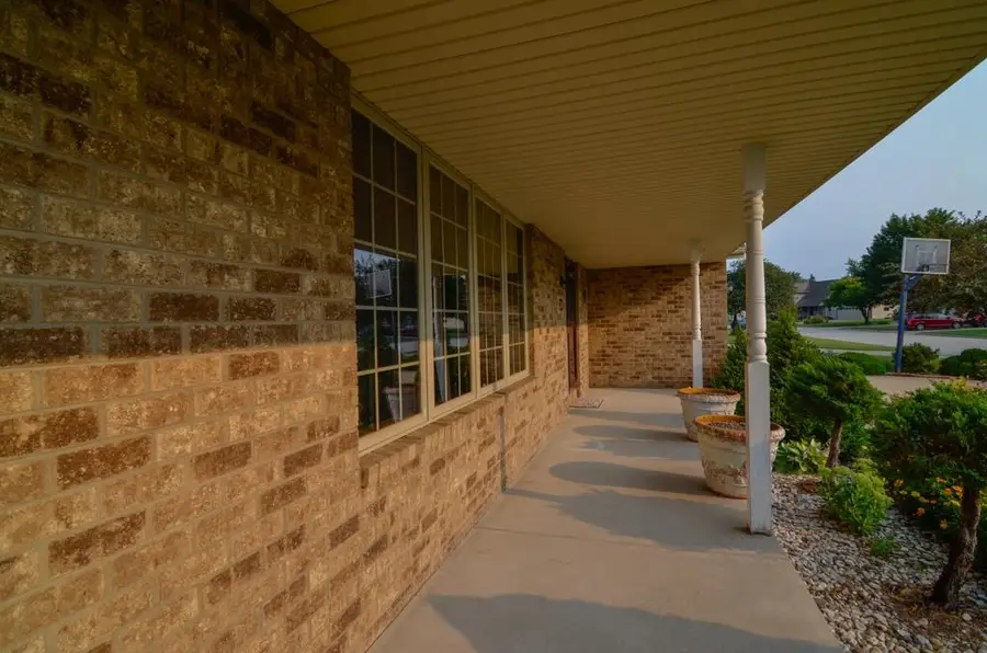 2360 La Rue Lane, Green Bay, WI 54313-5797 - #2