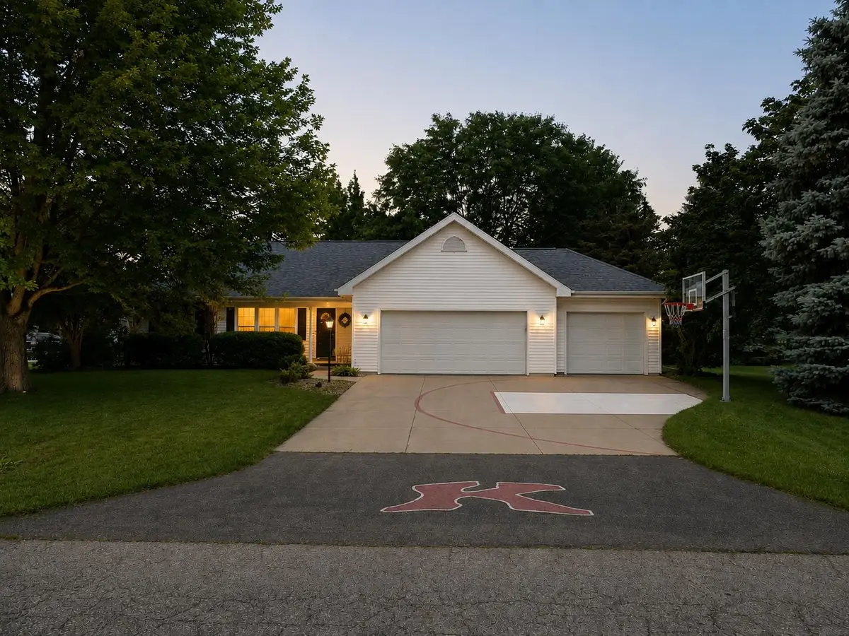 W2489 Clover Downs Court, Appleton, WI 54915 - #1