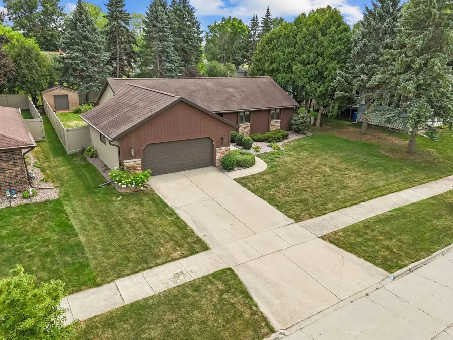 406 Silver Spring Drive, Green Bay, WI 54303-4566 - #3